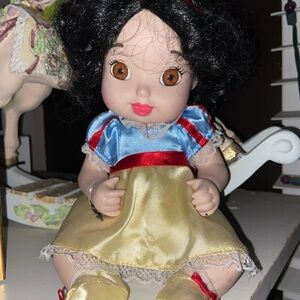 Disney vintage  Baby Snow White collectable porcelain doll